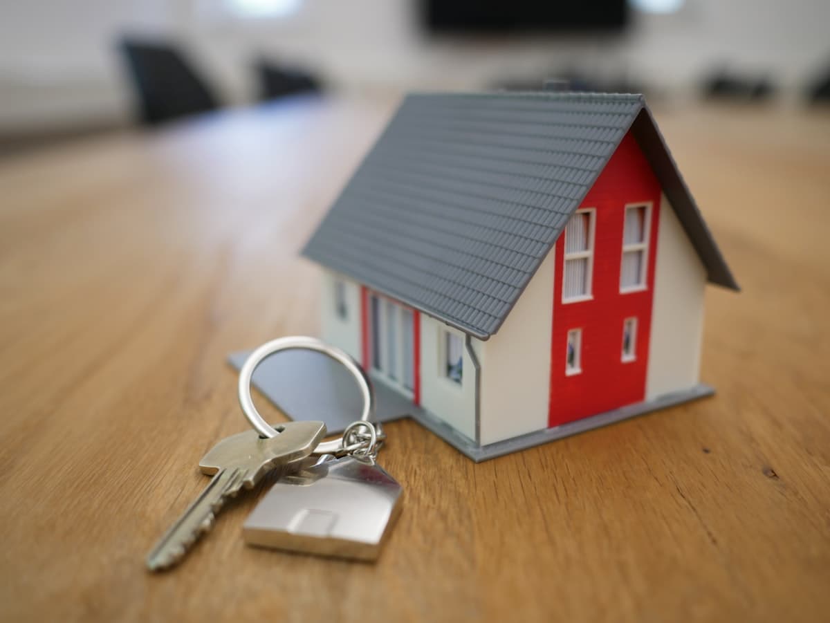 How to Buy Rental Property With an LLC: Financing, Tax Benefits, and Entity Structuring